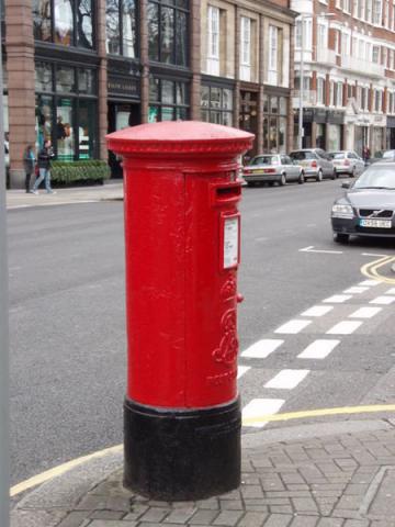 london-post-box-صندوق-پست-لندن